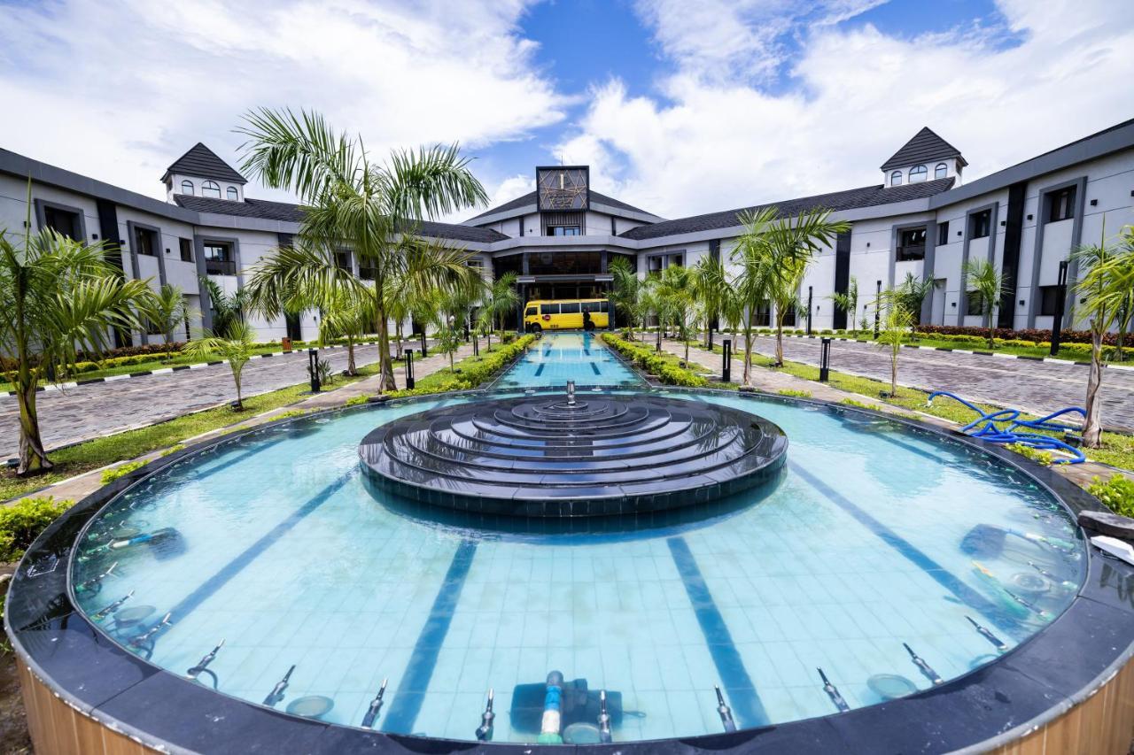 Imperial Plaza Hotel & Resort ジュバ エクステリア 写真